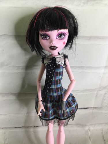 Mattel Monster High Draculaura Doll Short And 15 Similar Items