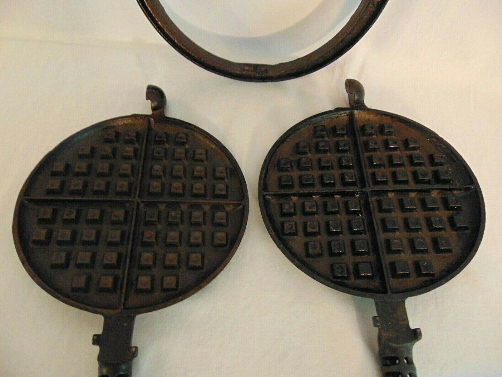 Griswold Erie P.A. Cast Iron Vintage Waffle Maker American 8 Low Base