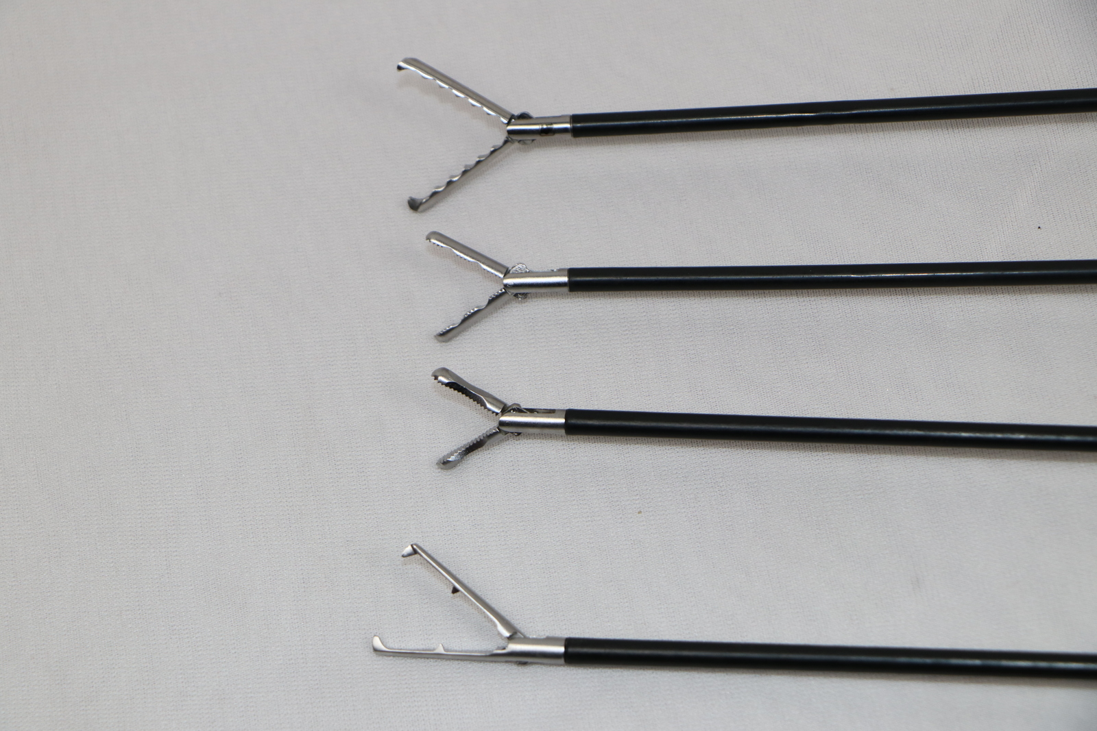 Laparoscopic Fundus Maxi Grasper,Retraction Long Ridged Jaw,Duckbill