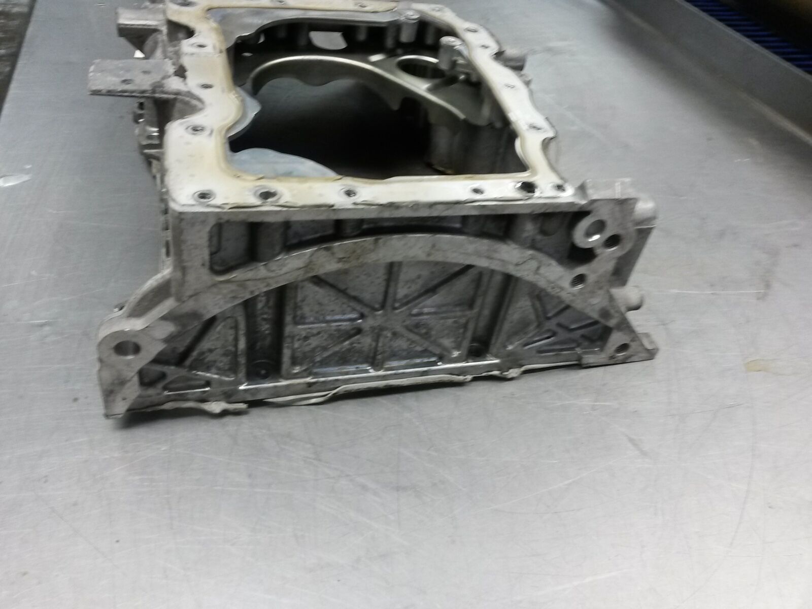 108N001 Upper Engine Oil Pan 2015 Chevrolet Impala 2.5 12654987 Car