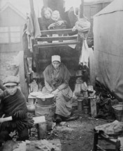 Belgian refugees with belongings at Bergen op Zoom 1914 World War I 8x10... - $8.81