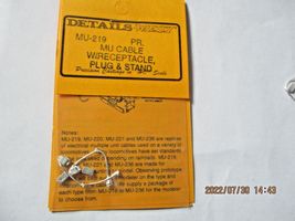 Details West # MU-219 MU Cable w/Receptacle, Plug & Stand. 1 Pair. HO-Scale image 5