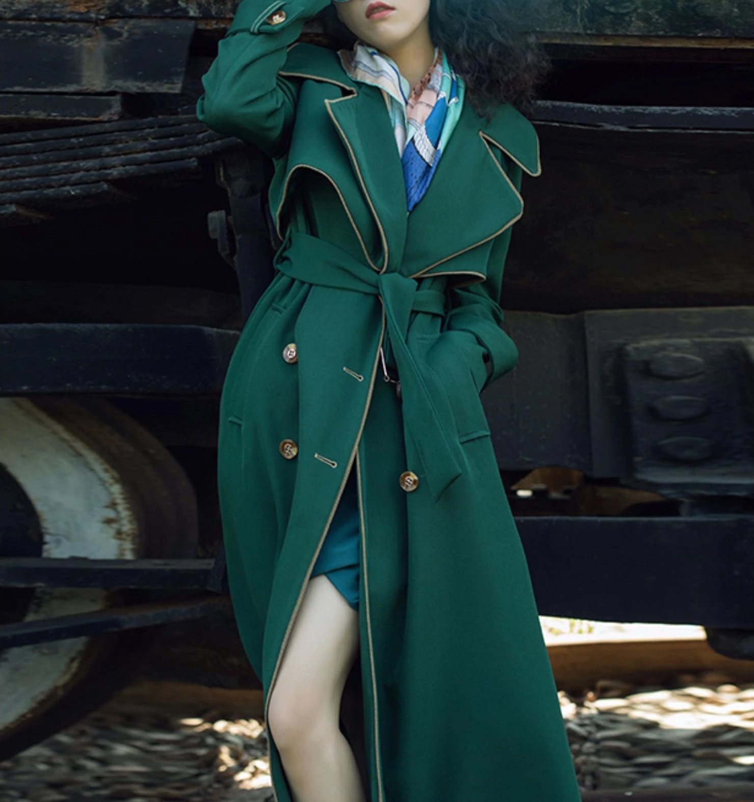 New green double breasted long sleeve women trench coat with buckle belt