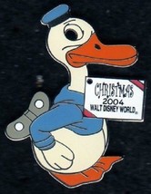 Disney Christmas WDW Happy Holidays 2004 Pin Pursuit Donald Duck 2000 pin - $16.65