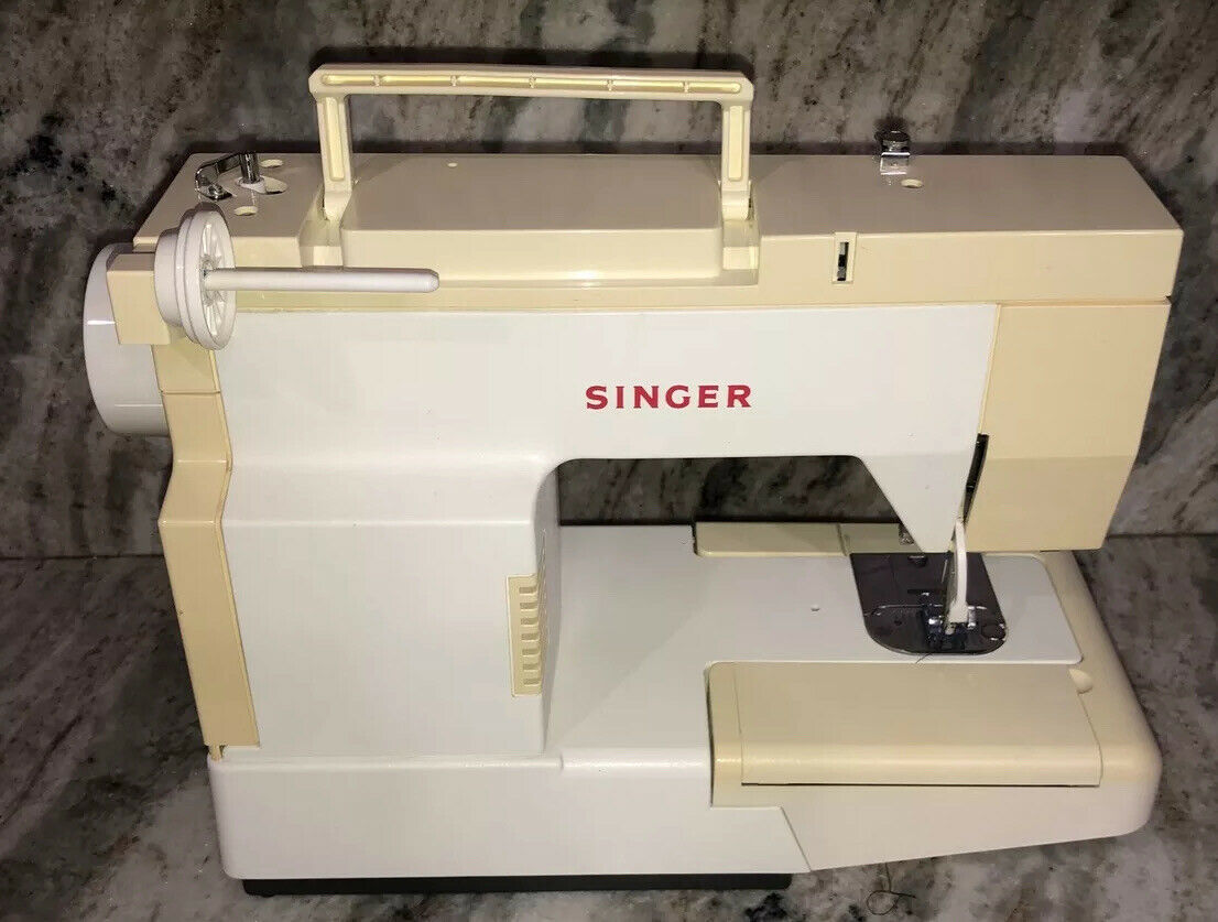 Singer Sewing Machine School Model 5830C W/ Foot PedalVery CleanSHIPS