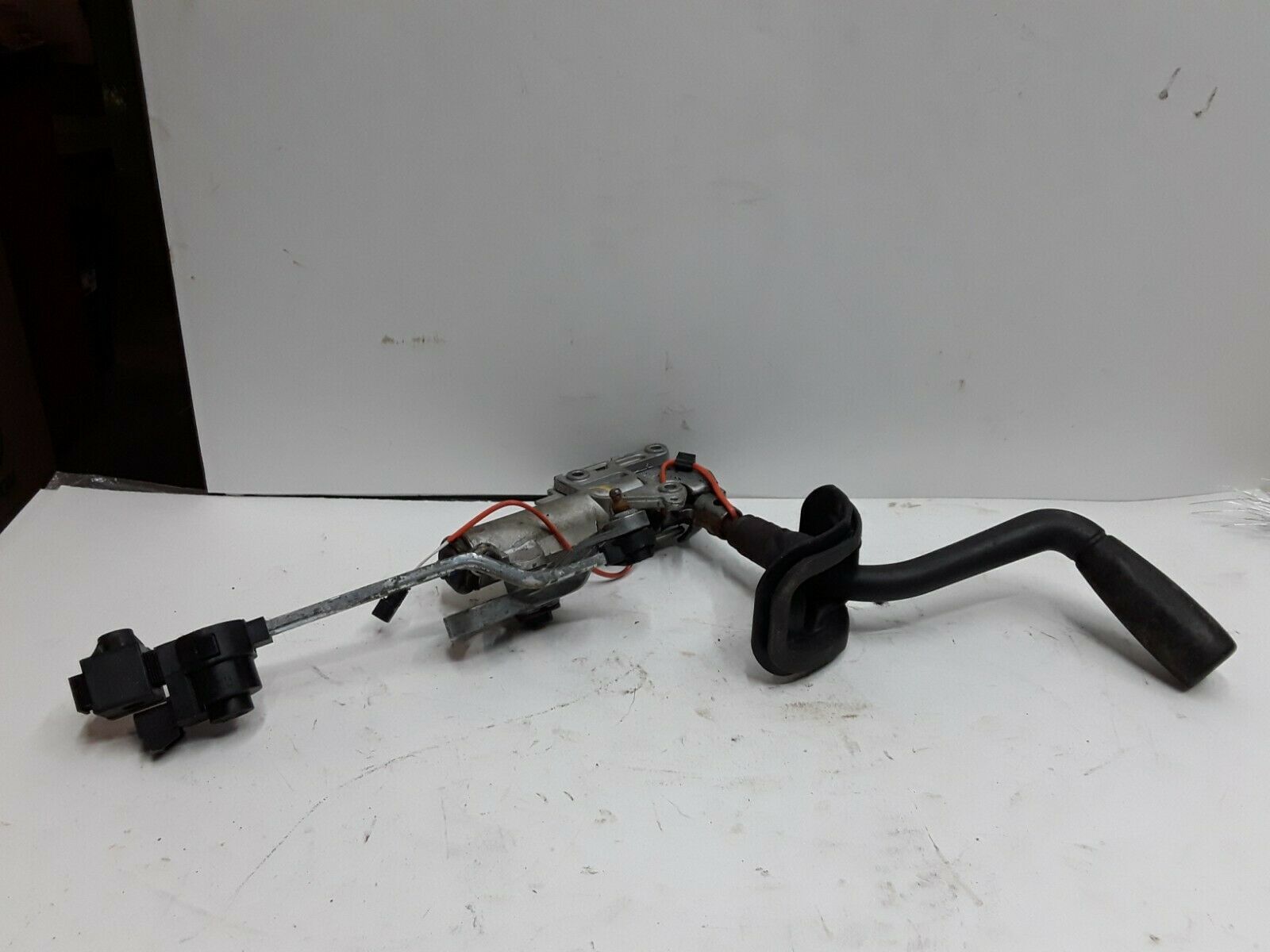 01 02 Chevy Suburban Tahoe GMC Yukon column shift transmission shifter