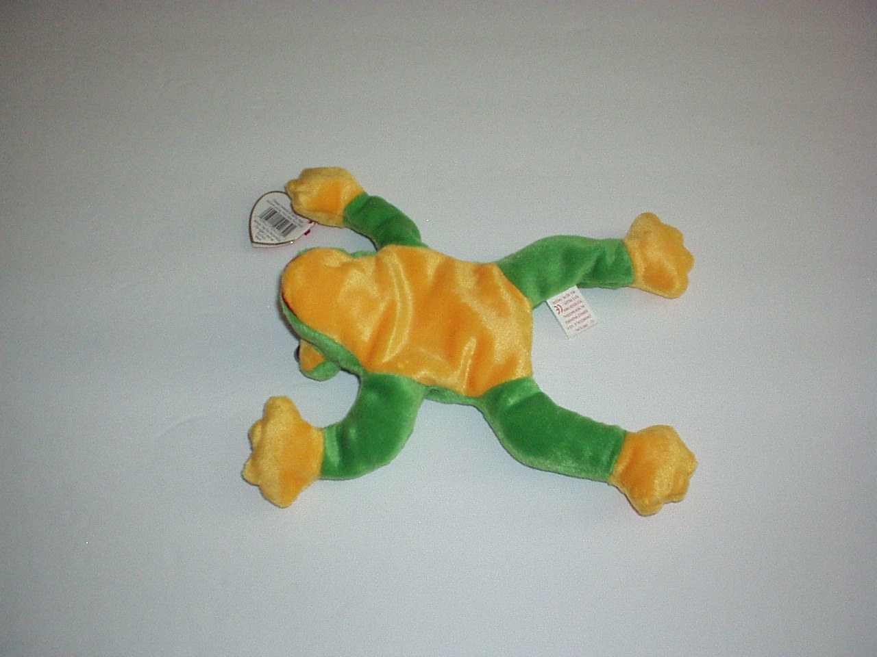 SMOOCHY The FROG Ty Beanie Babies Plush 1997 (New with Tags) DOB RARE