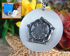 Vintage tudor rose medallion pendant necklace towle silversmith pewter thumb200