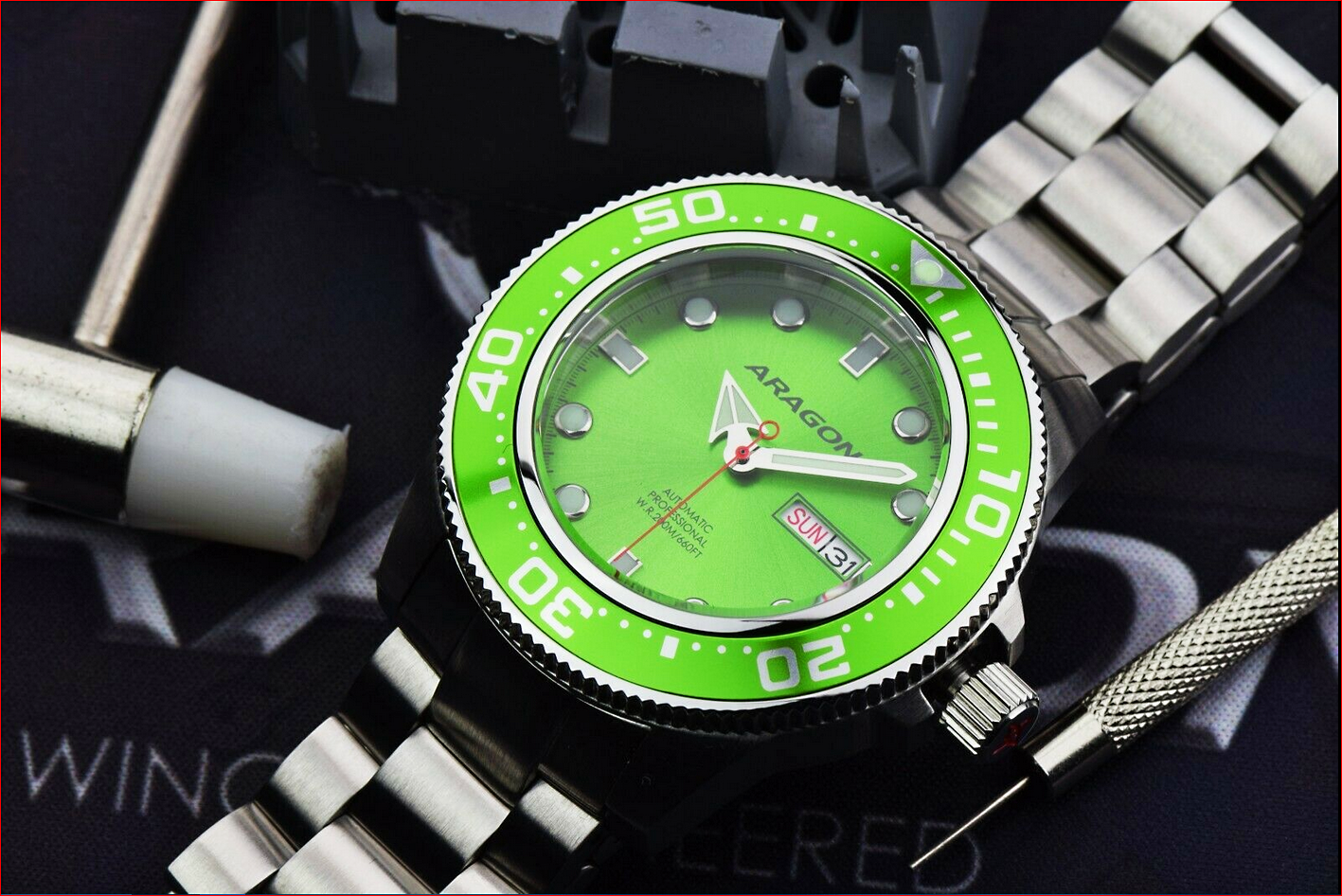 ARAGON Highly Revered 45mm DiveMaster Lime Green AUTOMATIC Watch