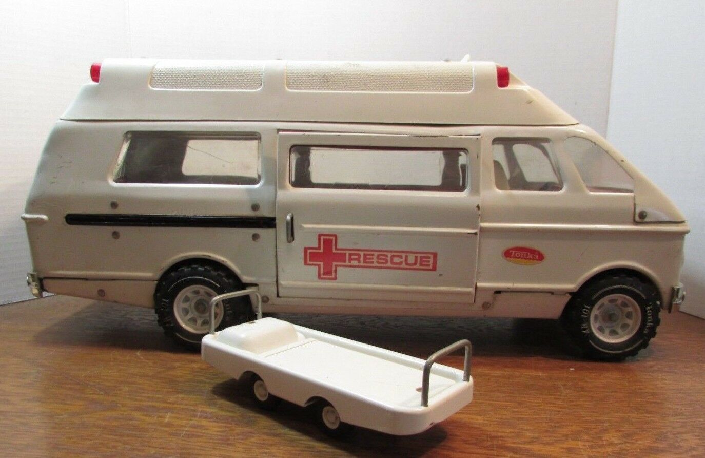 tonka ambulance 1970