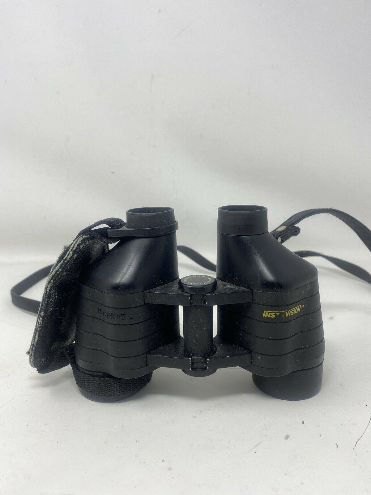 Bushnell 7x35 Binoculars 490 Feet At 1000 Yards Black With Strap