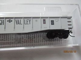 Micro-Trains # 04600180 Lehigh Valley 50' Gondola, Fishbelly Side N-Scale image 3