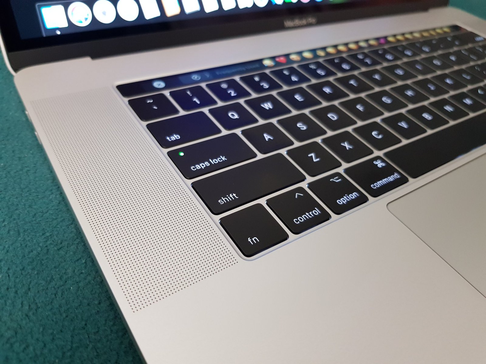 how to transfer photos from macbook pro to flash drive