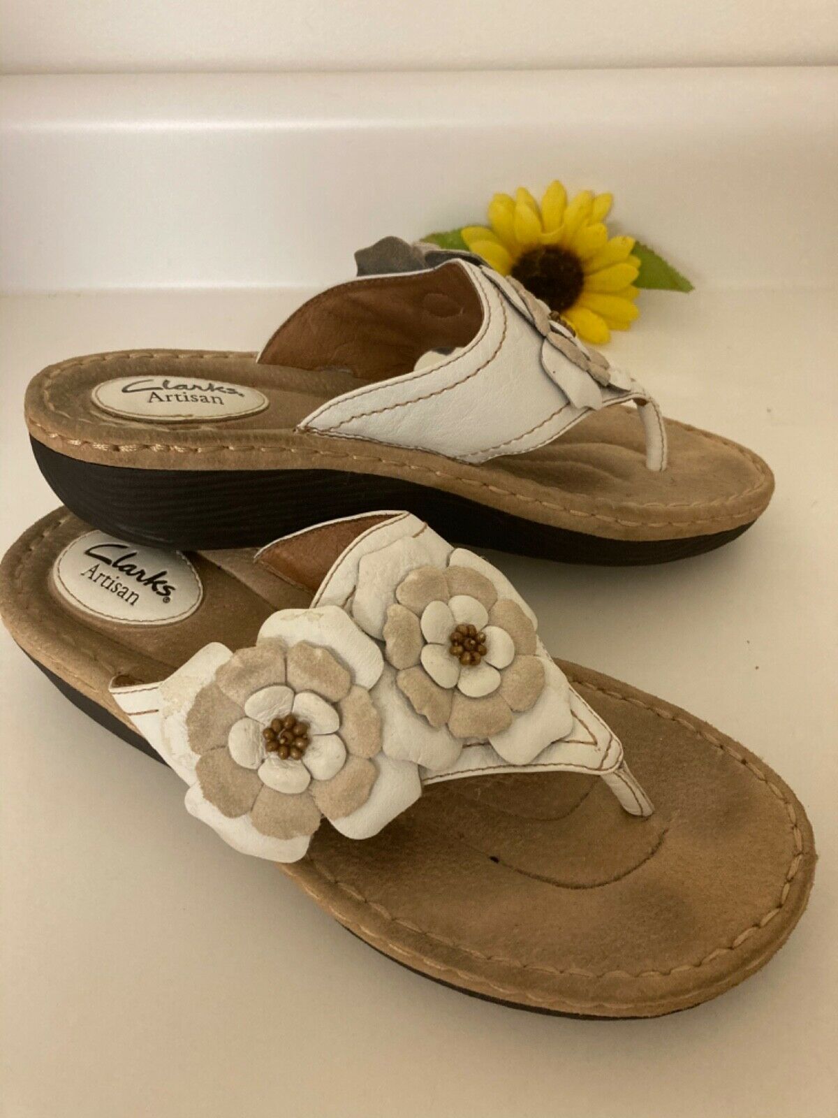 clarks artisan thong sandals