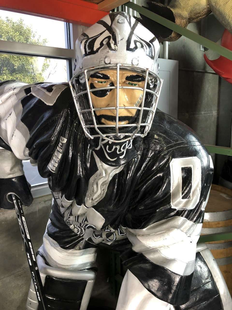 Hockey Player Life Size Statue Pre Owned Sculptures & Figurines