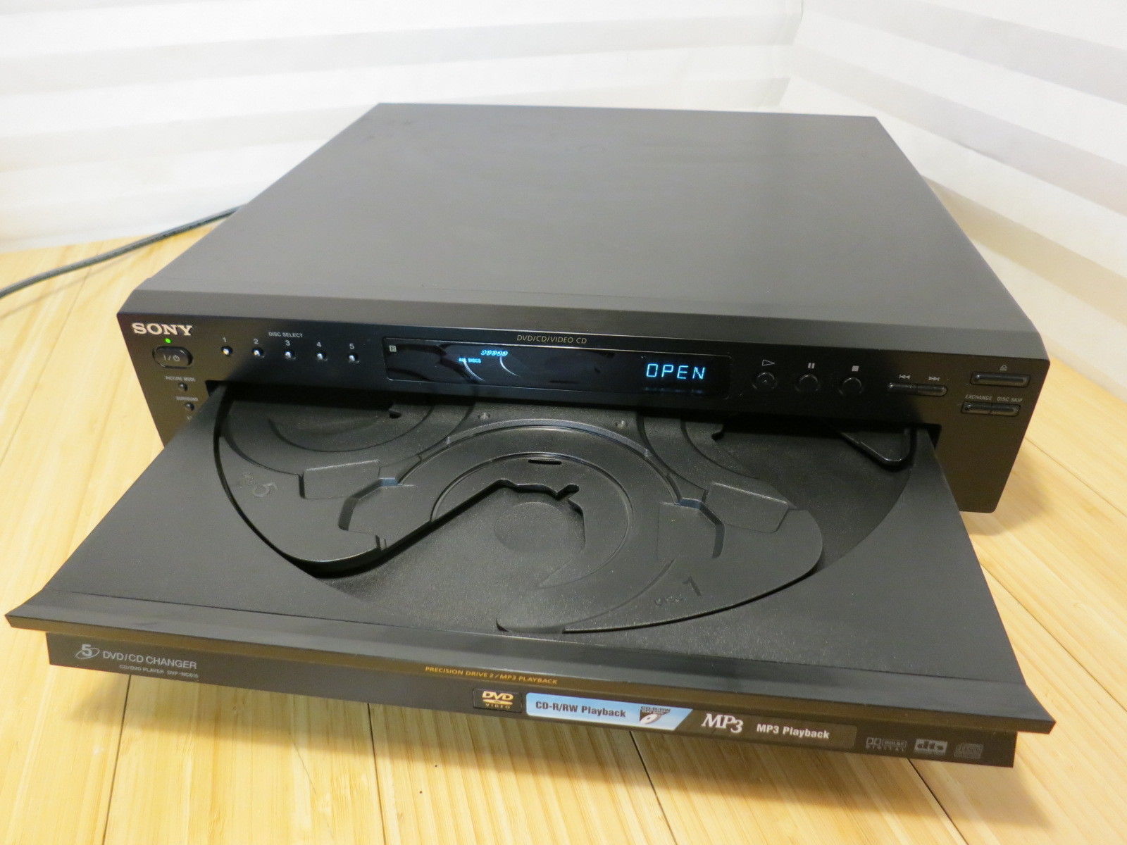 Sony DVPNC615 5 Disc Changer DVD CD MP3 Carousel Player With Remote