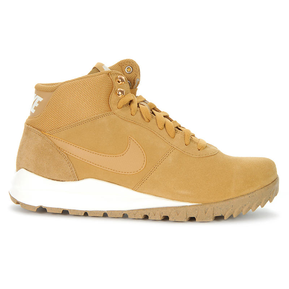 nike hoodland suede boots