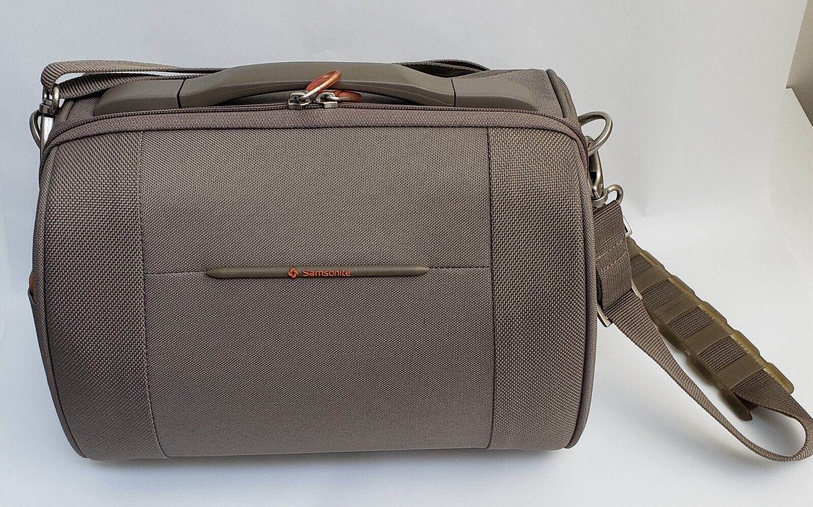 Samsonite Beauty Cosmetic Case Carry-On Luggage Beige Mirror Strap - $79.15