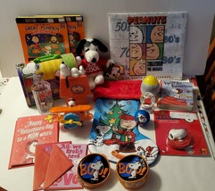 LOT of 19 Peanuts Snoopy holiday toys / items - see pics and description - $25.00