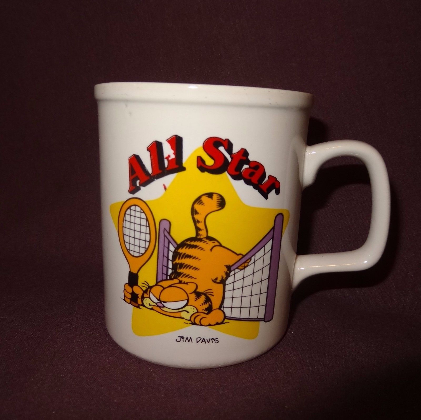 11 кружек. Кружка Гарфилд. Garfield Mug. Шоу чашка и Кружка мультфильм. Герои шоу Кружка и чашка.