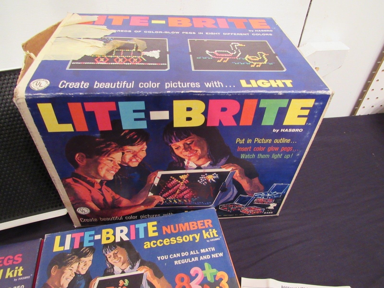1967 Lite Brite Vintage Hasbro Light Bright More Than 400 Pegs Works 5455 for sale online 