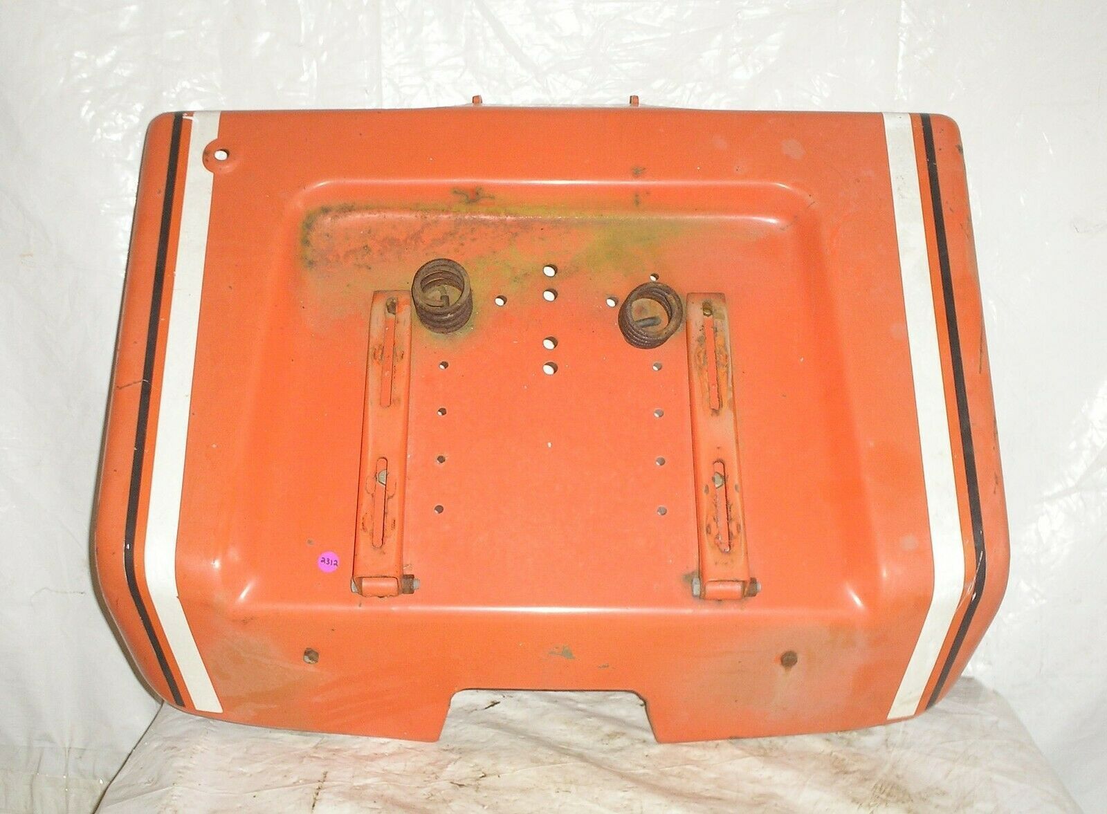 Simplicity Tractor Lawnmower Landlord 7112 w 12 HP Kohler Rear Fenders