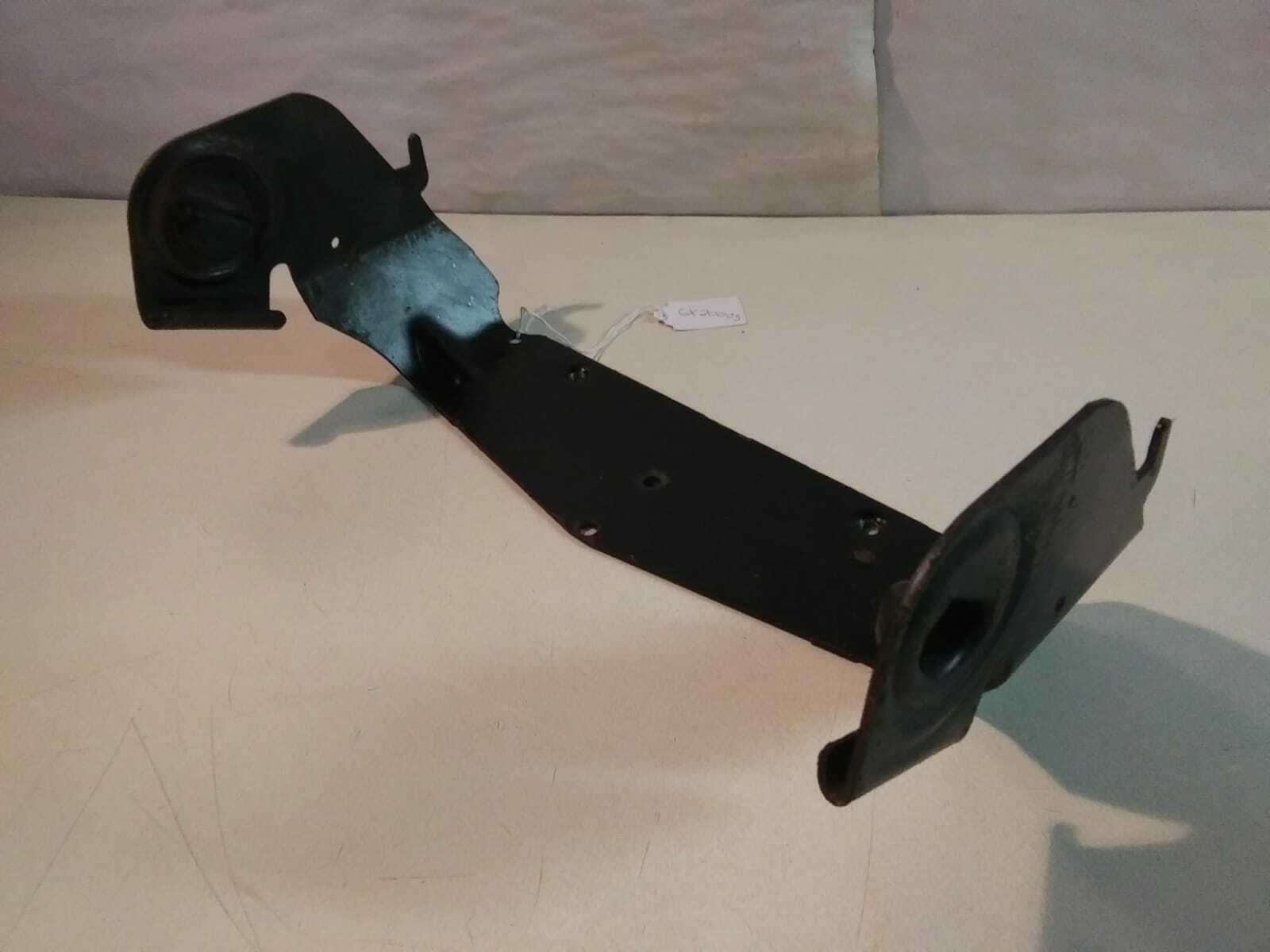 GENUINE OEM JOHN DEERE HOOD MOUNTING BRACKET GX20005 Parts & Accessories