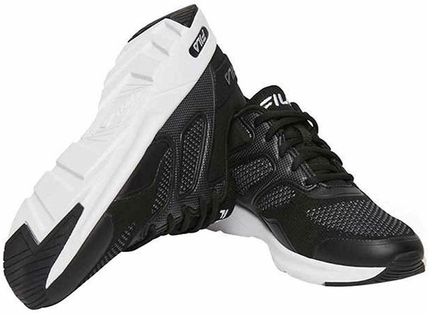 fila blanco y negro