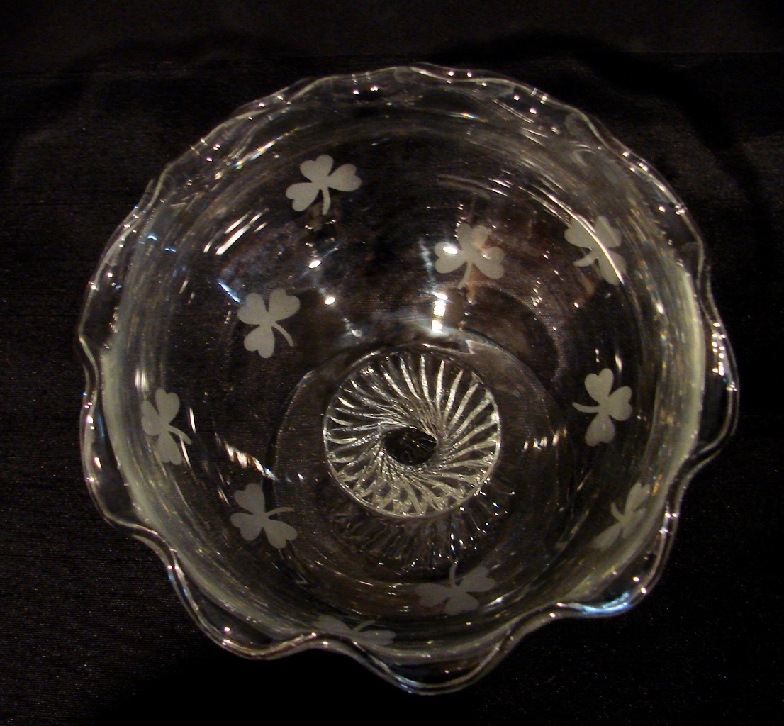 Eamon Glass Shamrock Etch Pedestal Dish Crystal