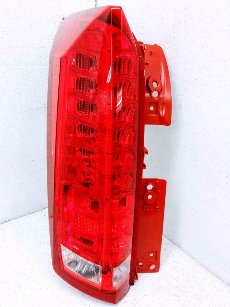 NEW OEM GM TAIL LIGHT LAMP TAILLIGHT TAILLAMP CADILLAC SRX 2010-2016 22774014 LH - Tail Lights 2010 Cadillac Srx Tail Light Bulb Replacement