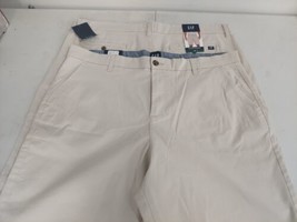 Gap Vintage Shorts Oatmeal Khaki Size 40, Inseam 10 in 2 Pack New with Tags - $32.71