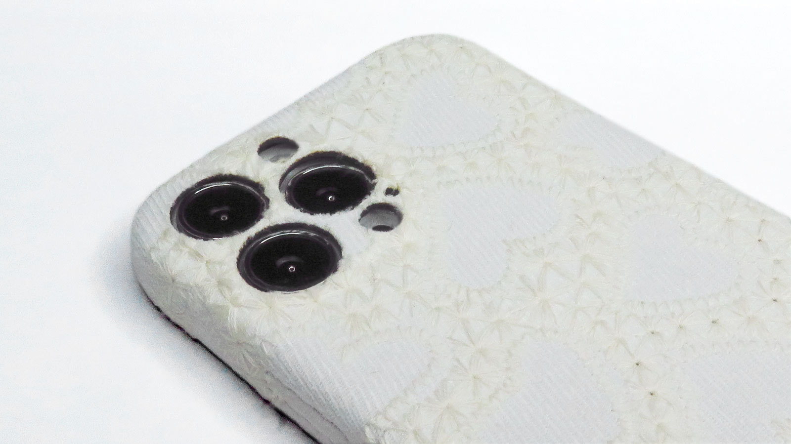 Fashionable and Elegantly Patterned White Lace Mounted TPU Case for iPhone 13(s)