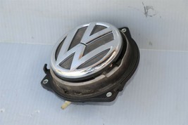 12-16 Volkswagen VW Beetle Trunk Lid Emblem Badge Lock image 1