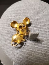 Vintage Signed Avon Mouse Brooch Gold Tone Articulated Glasses Rhinestone Eyes - $9.69