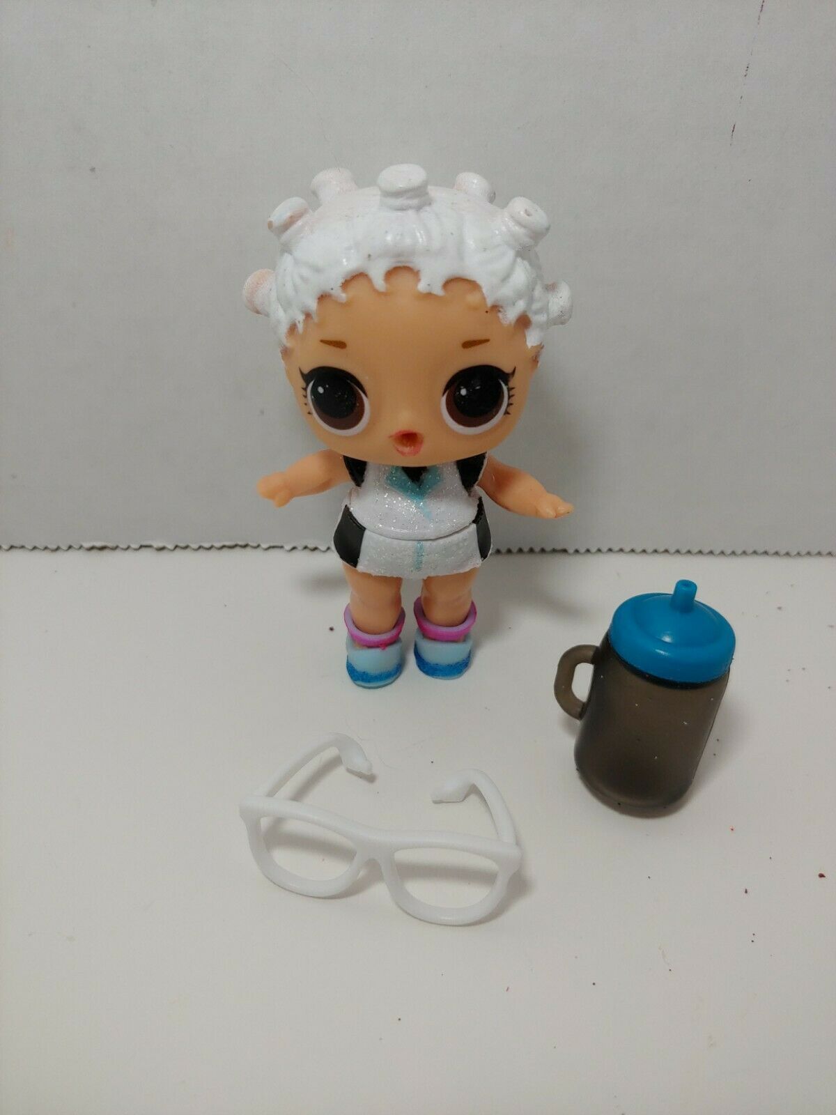 LOL Surprise Fresh doll w/ glasses white blue glitter outfit - $9.40