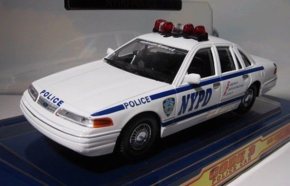 NYPD 1998 Ford Crown Victoria New York Police Patrol Car & Patch 1:24 ...