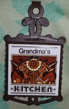 GRANDMA&#39;S KITCHEN TRIVET metal with tile insert rubber stopper feet vintage - $5.93