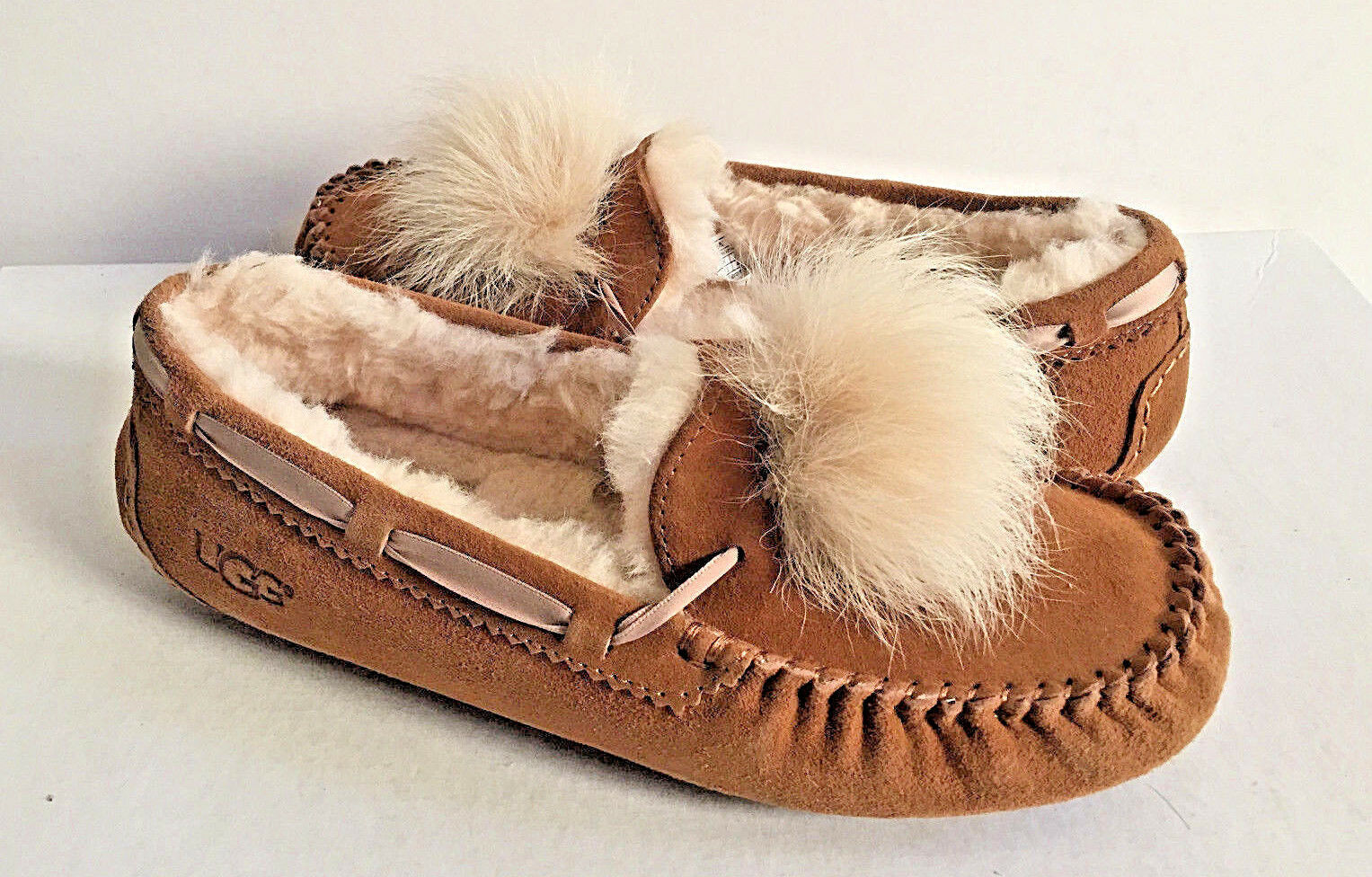 ugg dakota 39