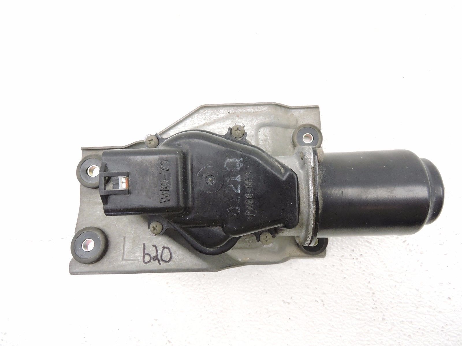 2000 Honda S2000 S2k Ap1 Windshield Wiper Motor and Mount Factory Oem 620 Car & Truck Parts