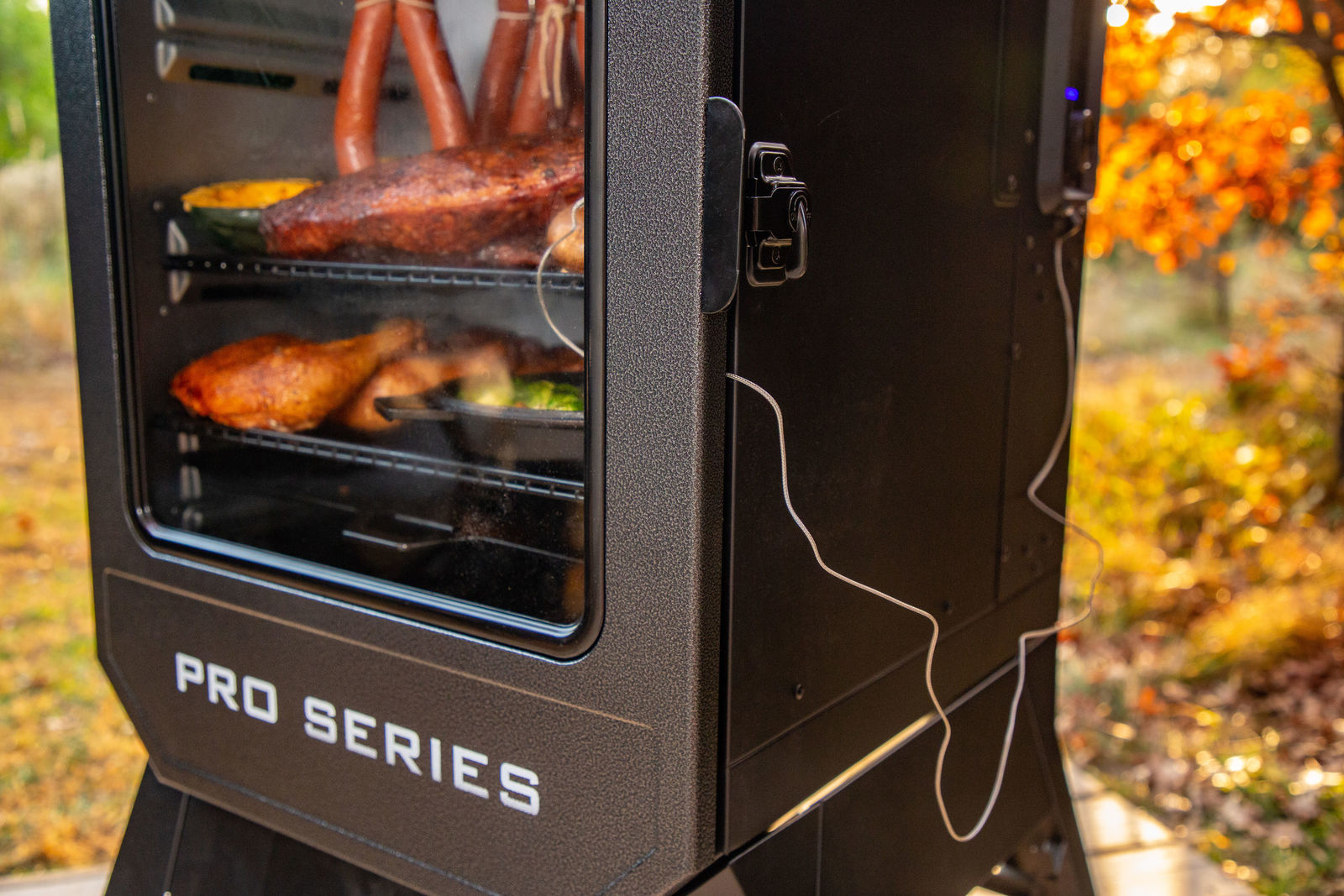 Pit Boss Pro 1077Sq in Black Sand Pellet Smoker Barbecues, Grills