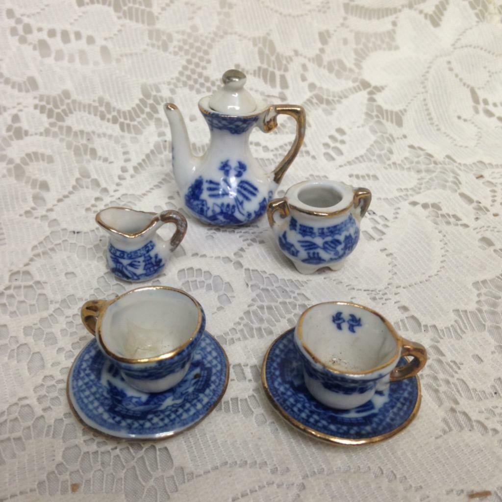 Vintage, Norcross, Blue Willow 8pc Doll House - Miniature Tea Set for 2