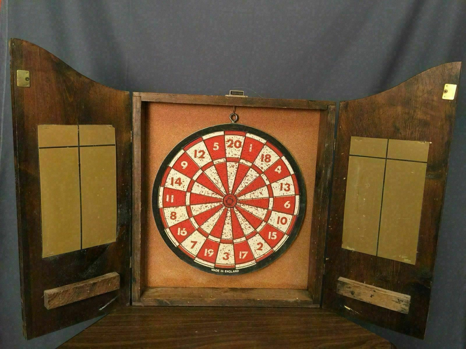 The Jolly Roger Vintage Dartboard Solid Wood Dart Display Case