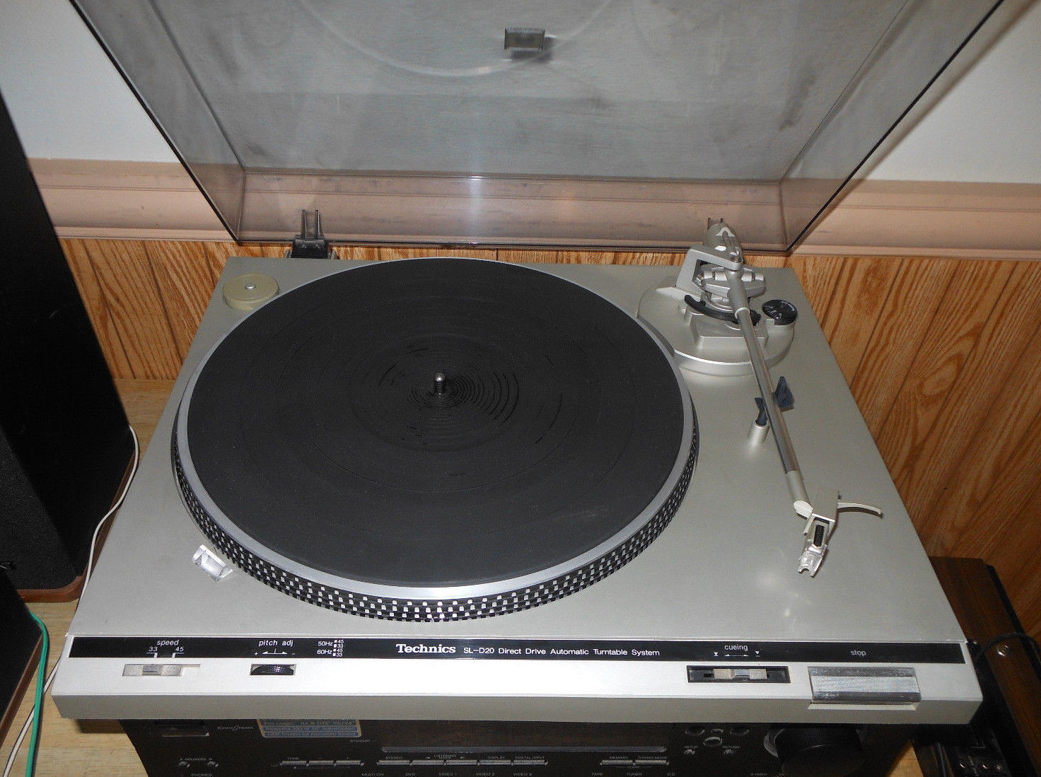 Vintage Technics SLD20 Direct Drive Automatic Turntable Record Player