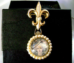Coro 4 Picture Locket Pearl Marie Antoinette Fleur De Lis Brooch 1940s - $39.00
