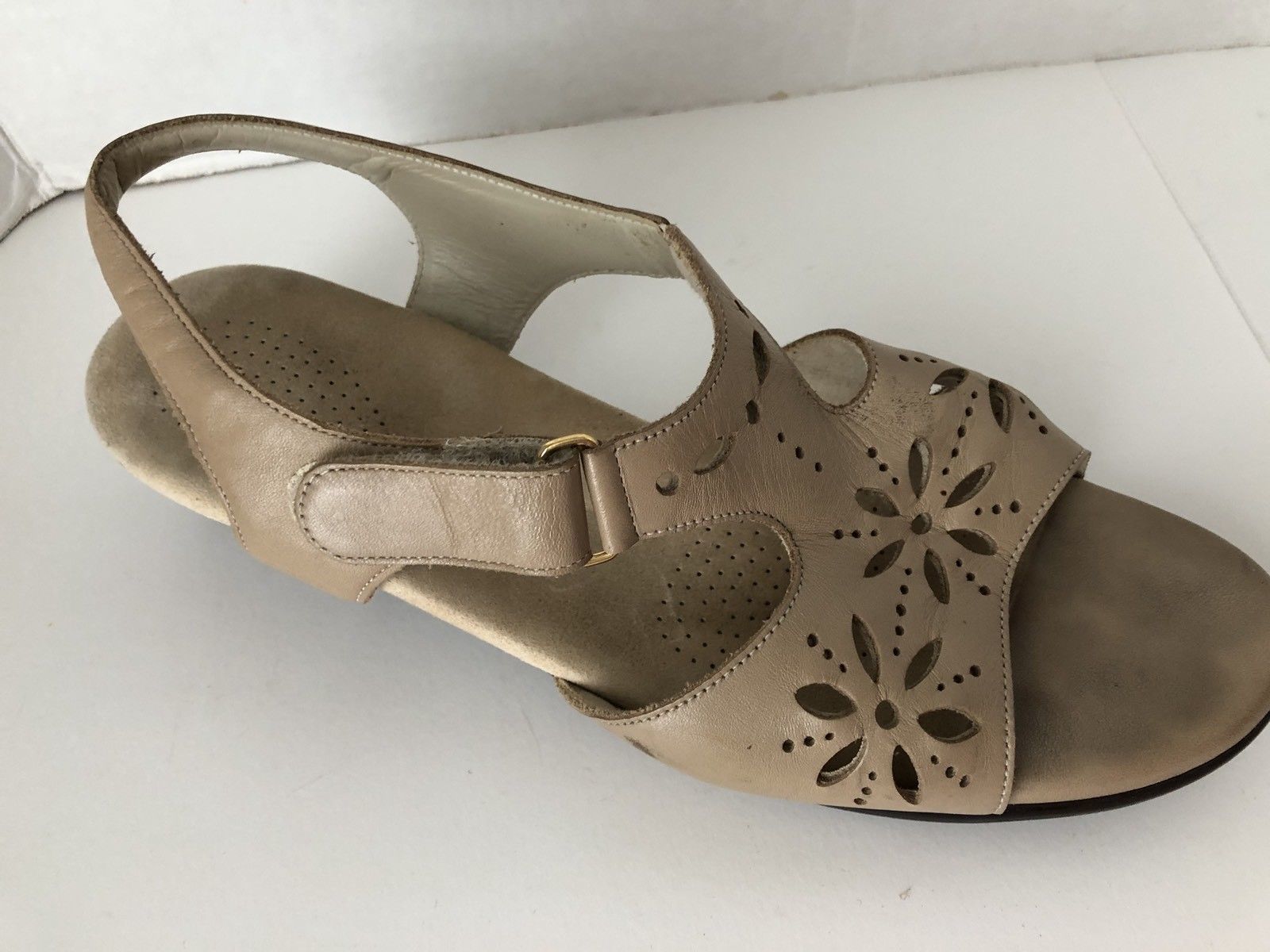 Sas Shoes Womens Size 10 N Beige Sandals Narrow 10n Open Toe Adjustable