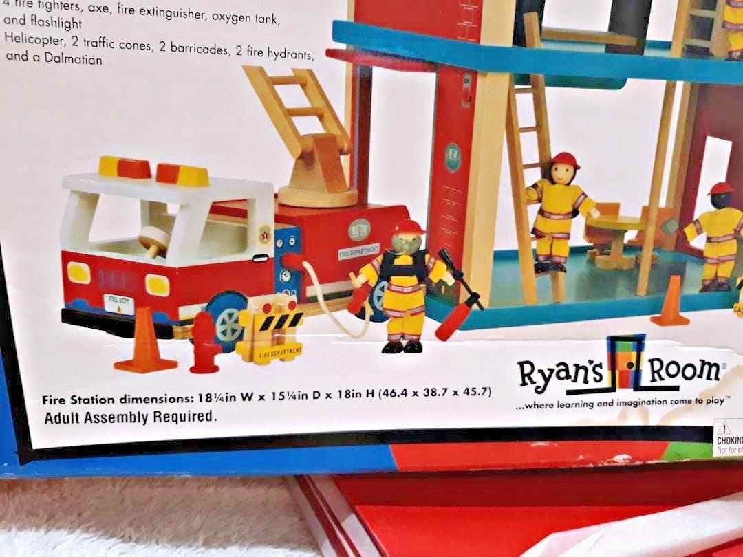 ryans room wooden dollhouse