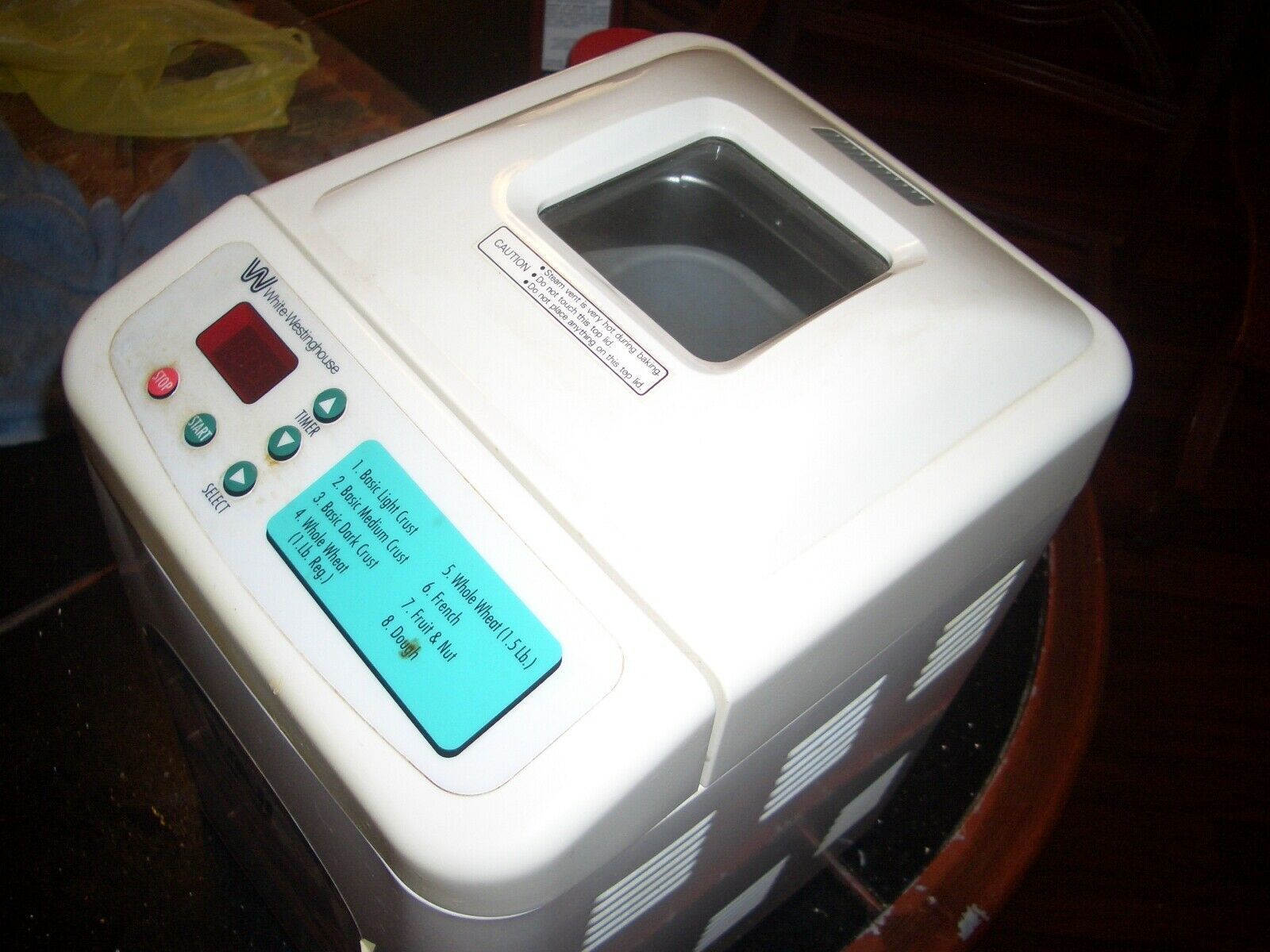 White Westinghouse WTR4400 Bread Maker Machine missing kneeding arm