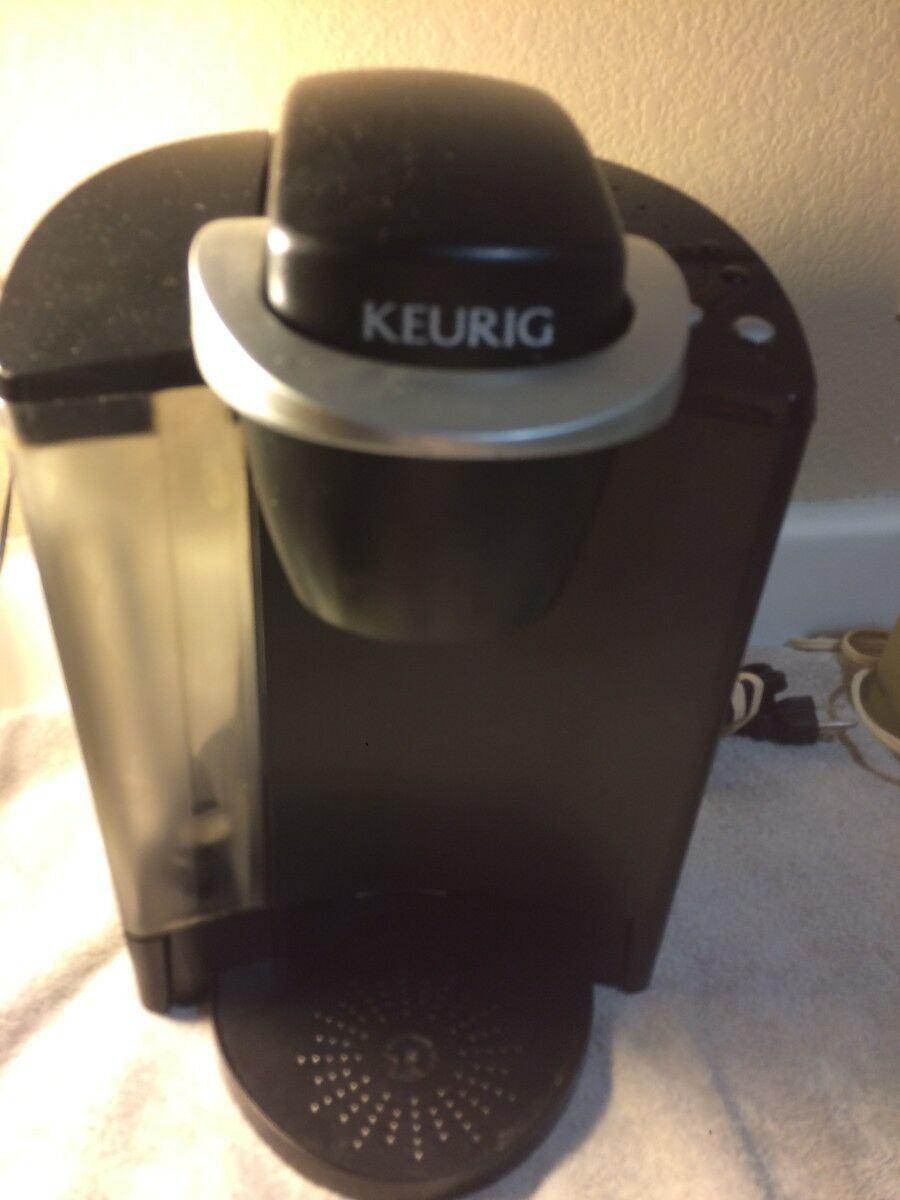 KEURIG MODEL B40 POD COFFEE POT / MAKER / BREWERBLACKFREE SHIPVGC