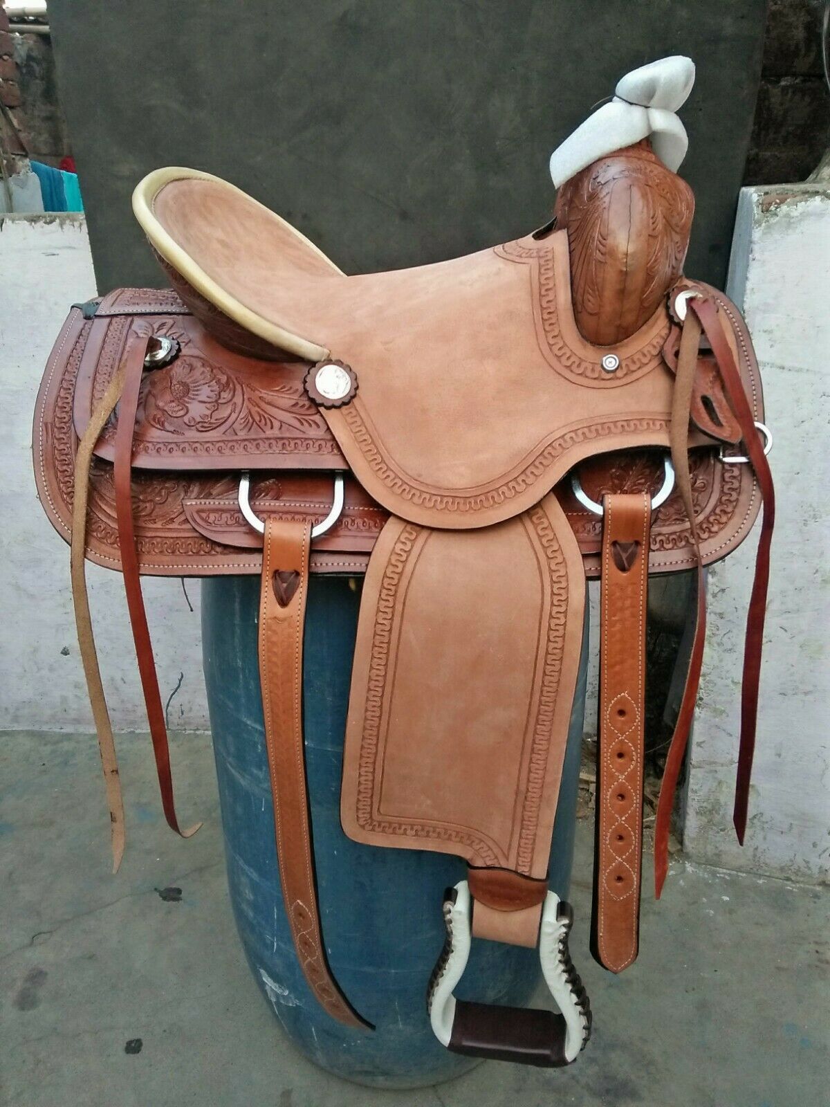 Western Brown Rough Out Leather Hand carved Roper Ranch Saddle (13