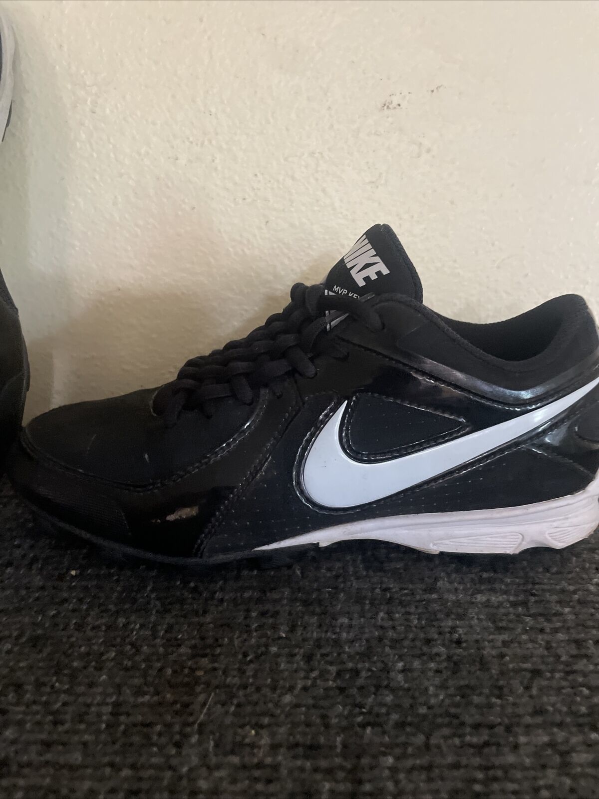 Cleats - Nike MVP Keystone, Black/White Baseball. Size 5.5 Boys. Custom Lacing !